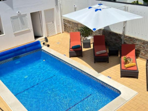 Belle maison avec piscine chauffée